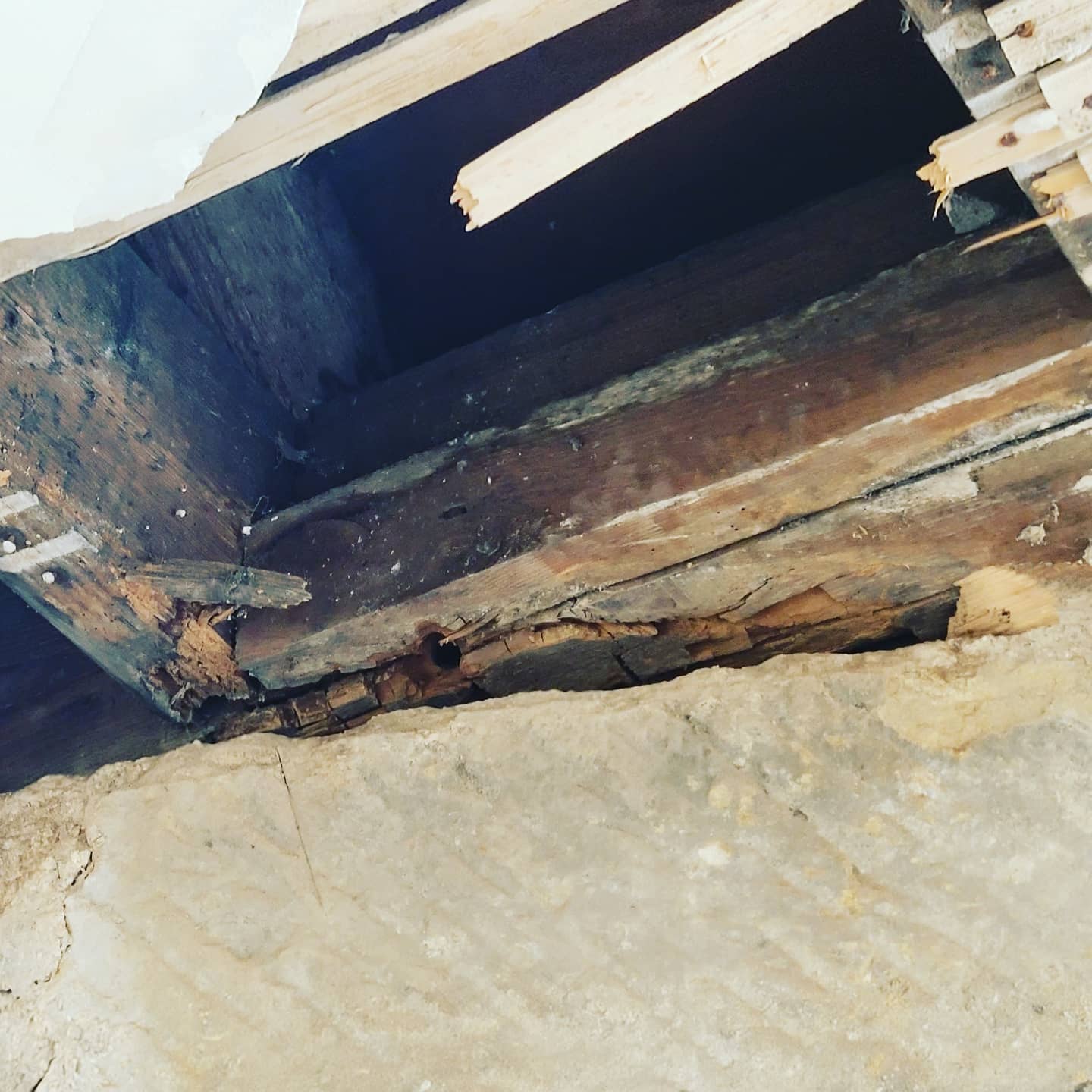 Failed Bressumer Beam - Smps Building Preservation - Damp Proofing